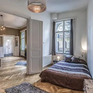 The Mondain Apartamento